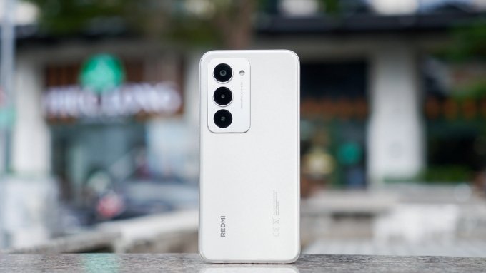 Thiết kế Redmi 15 4G