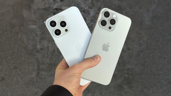 So sánh iPhone 16 Pro Max và 007win.com nền tảng chơi game sòng bạc trực tuyến đáng tin cậy nhất về thiết kế