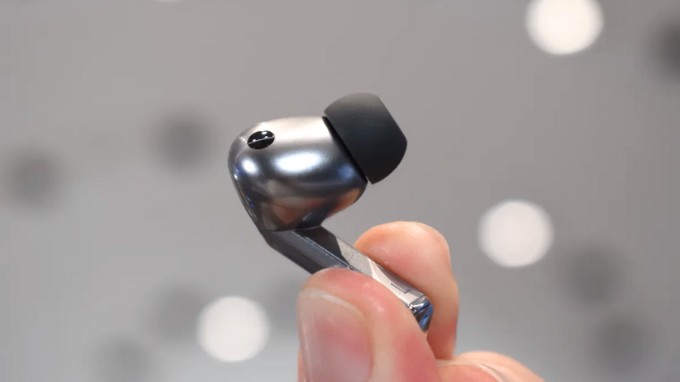 Galaxy Buds 3 Pro có thiết kế in-ear với phần mút cao su ở đầu