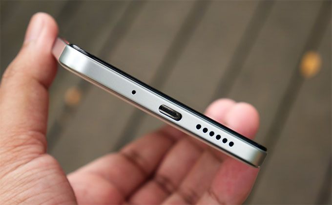 Redmi 15 5G sở hữu viên pin 7000mAh