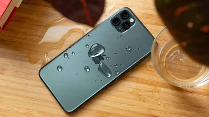So sánh chi tiết iPhone 11 Pro Max và iPhone 12: thiết kế