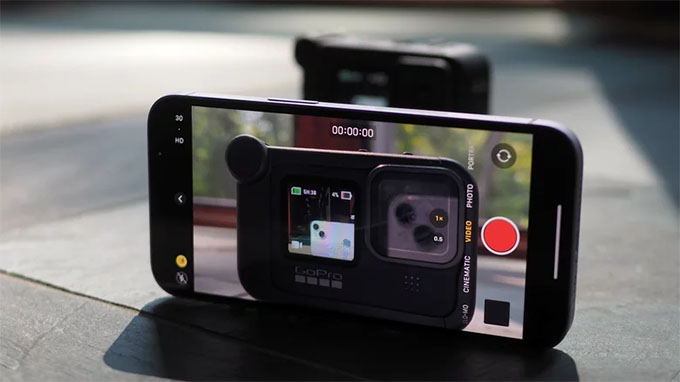 iPhone 14 dùng camera chính 12MP f/1.5 và siêu rộng 12MP