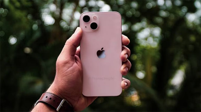 iPhone 13 có thiết kế camera chéo