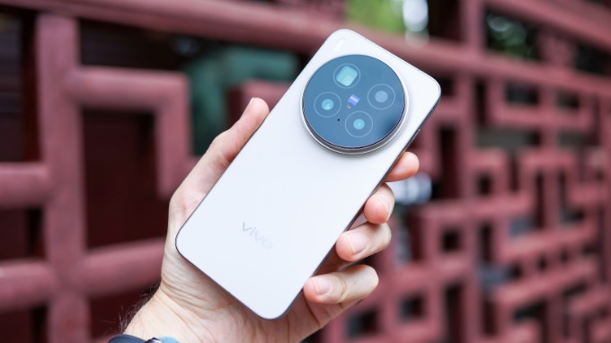 Thiết kế của Vivo X300 Pro
