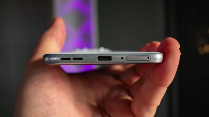 Pin là điểm khác biệt khi so sánh Motorola Edge 70 Fusion vs Redmi Note 15 Pro