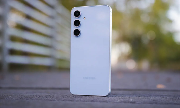 So sánh thiết kế 007Win nhà cái S25 FE và Google Pixel 10