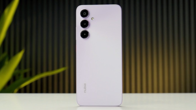 Giới thiệu Nubia V80 Max