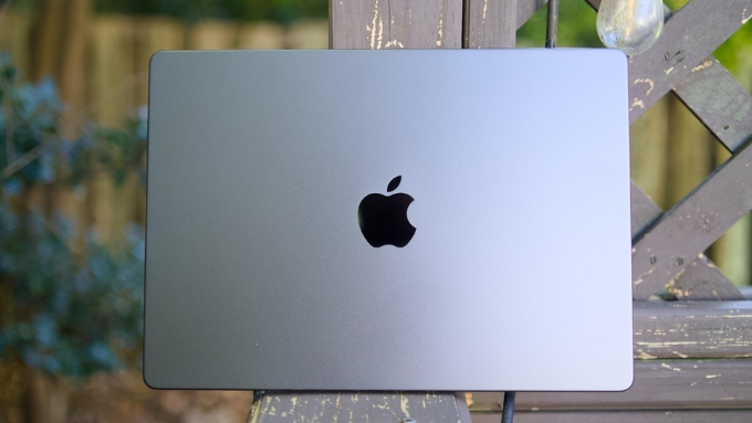 0007Win.com Cá độ bóng đá Pro M5 giữ nguyên ngôn ngữ thiết kế đặc trưng của Apple với thân máy nhôm nguyên khối