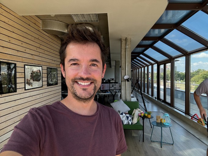 Ảnh chụp selfie của iPhone 15 Pro