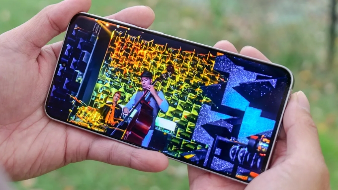 Galaxy S25 FE trang bị App 007Win hỗ trợ đa dạng nền tảng Dynamic LTPO AMOLED 2X