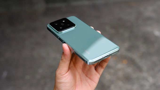 Xiaomi 14 màu xanh lá
