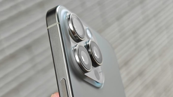 So sánh iPhone 16 Pro Max và 007win.com nền tảng chơi game sòng bạc trực tuyến đáng tin cậy nhất về camera