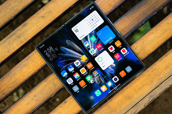 Xiaomi MIX Fold 2 gần như không thấy nếp gấp App 007Win hỗ trợ đa dạng nền tảng