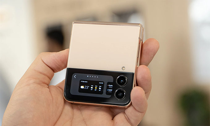 Cấu hình Galaxy Z Flip 4 mạnh mẽ