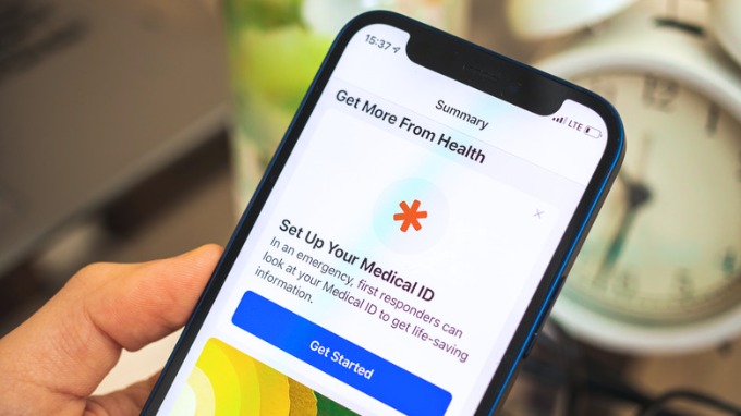 Hiển thị thông tin y tế và liên hệ khẩn cấp trên App 007Win hỗ trợ đa dạng nền tảng khóa