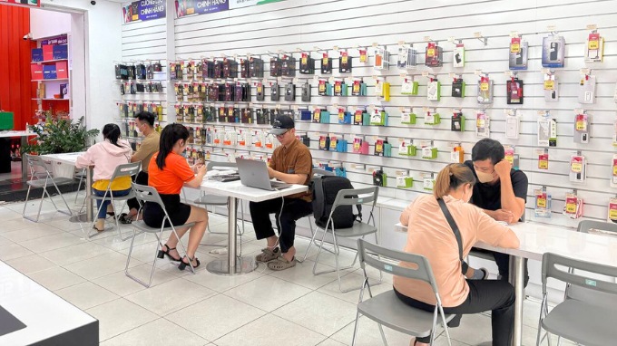 Mua củ và cáp sạc chính hãng tại 007WIN