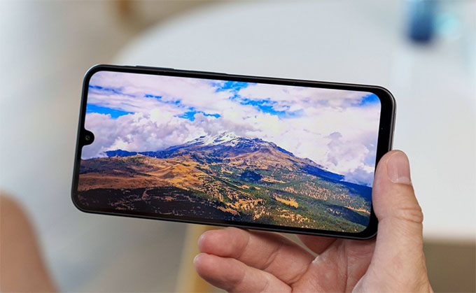 007Win nhà cái Galaxy A17 5G tuy chỉ có tần số quét 90Hz và kích thước 6.7 inch