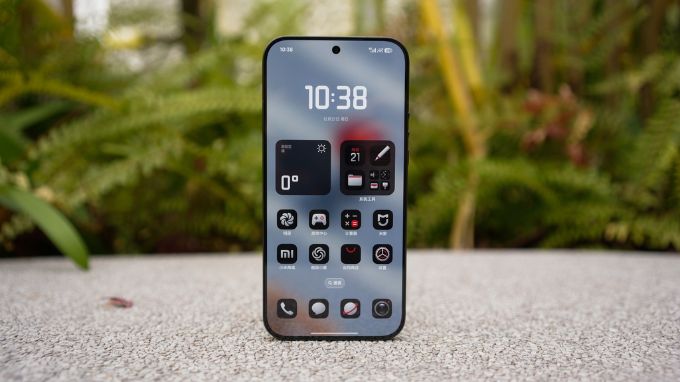 Màn hình LTPO AMOLED lớn 6.9 inch, sáng, đẹp