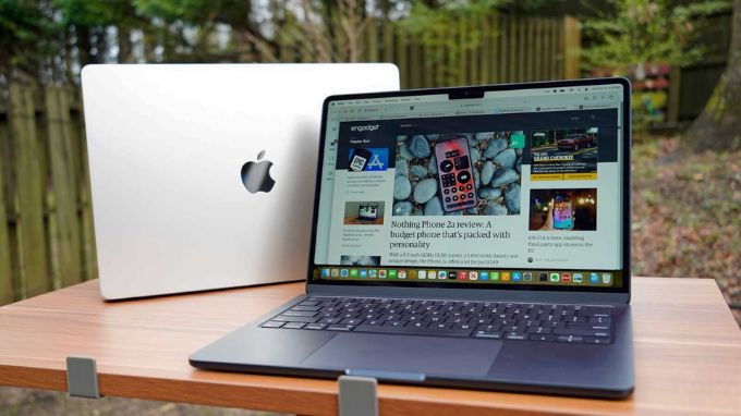 Màn hình Liquid Retina 13inch cho chất lượng hiển thị sắc nét