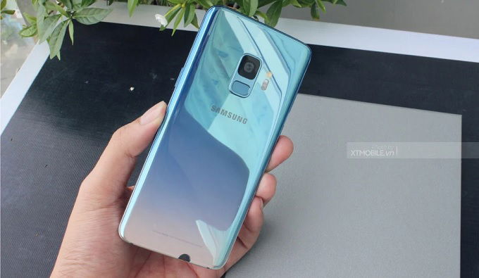 thiet-ke-galaxy-s9-ice-blue-xtmobile