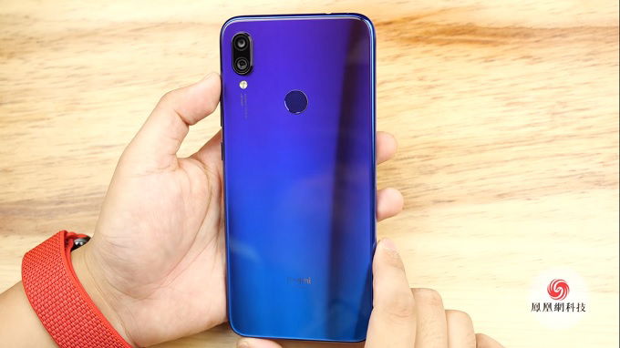 Mặt lưng hoàn toàn khác biệt của Redmi Note 7