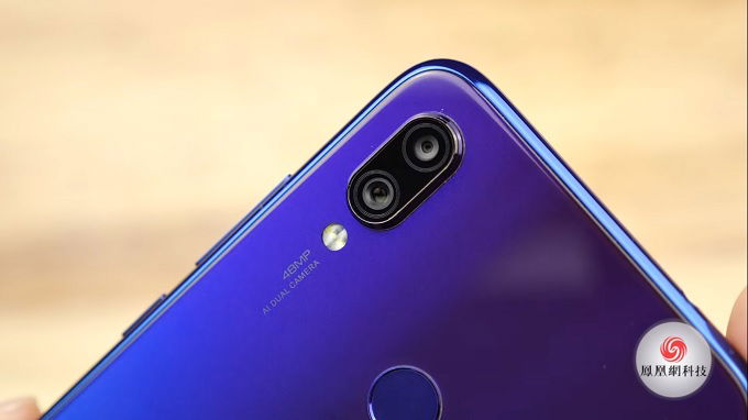  Cụm camera siêu khủng 48MP