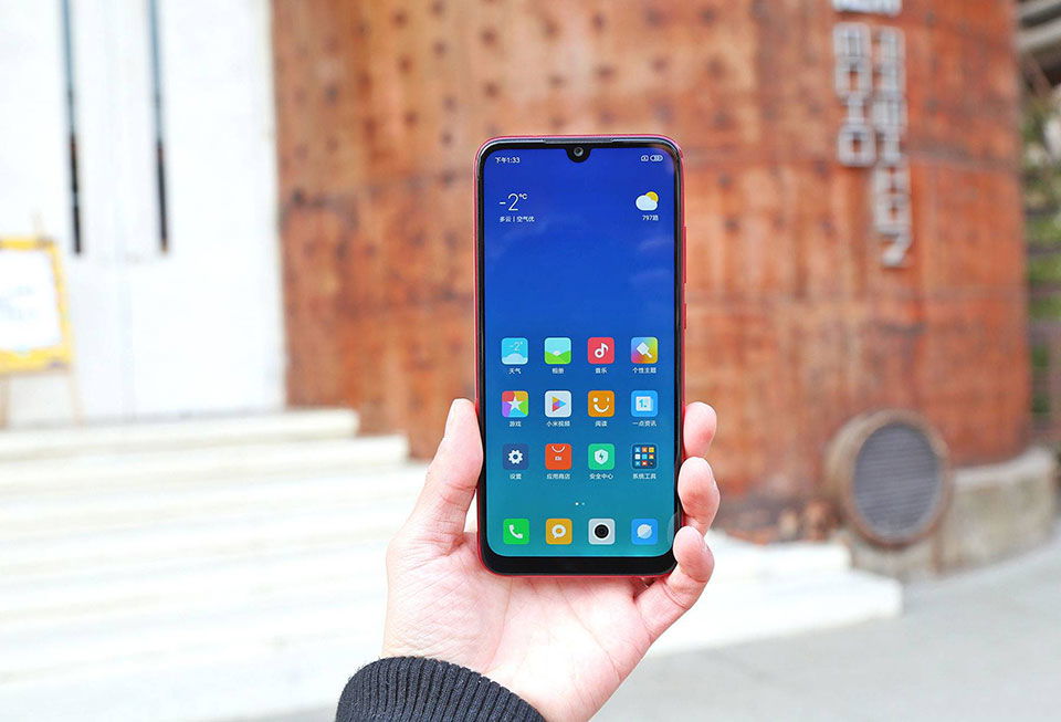 Redmi Note 7 sở hữu hiết kế sang trọng