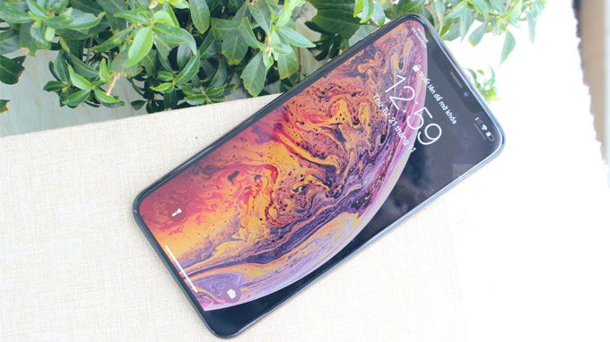 iPhone Xs Max và cả iPhone Xs, iPhone Xr chạy iOS 12.1.2 hoàn toàn có thể bị khai thác lỗ hổng này