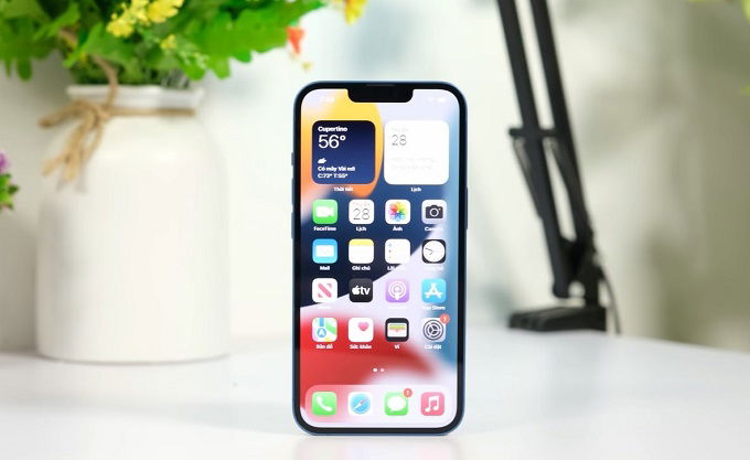Màn hình iPhone 13 128GB cũ hiển thị chất lượng