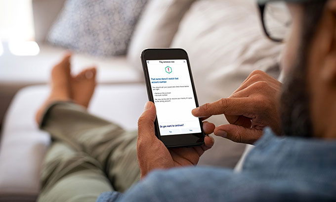 Con người dành hơn 4 tiếng một ngày chỉ để nhìn vào App 007Win hỗ trợ đa dạng nền tảng smartphone của mình