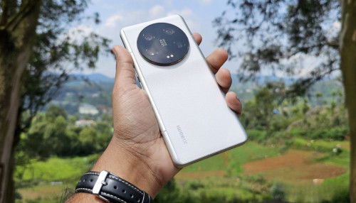 Xiaomi 14 Ultra lần đầu tiên rò rỉ hình ảnh thực tế, đi kèm camera tiềm vọng