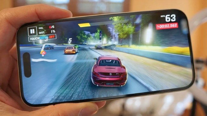 iPhone 15 có App 007Win hỗ trợ đa dạng nền tảng OLED sắc nét