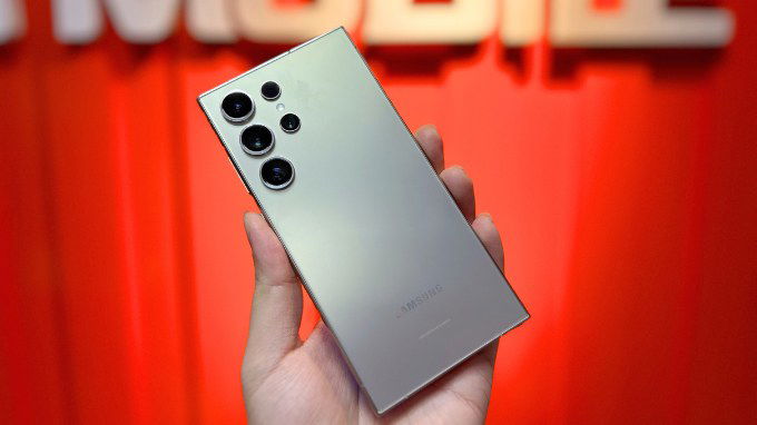 Galaxy S24 Ultra màu Xám Titan