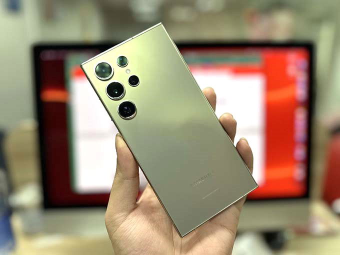 Hình ảnh trên tay Galaxy S24 Ultra