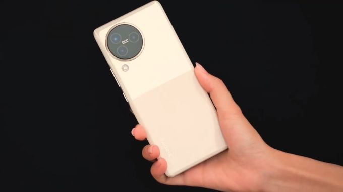 Hệ thống 3 camera được xếp theo hình tròn khá ấn tượng