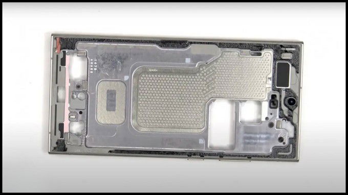 Hình ảnh mổ bụng Galaxy S24 Ultra