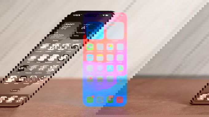 Màn hình 6,1 inch nhỏ gọn nhưng vẫn sắc nét