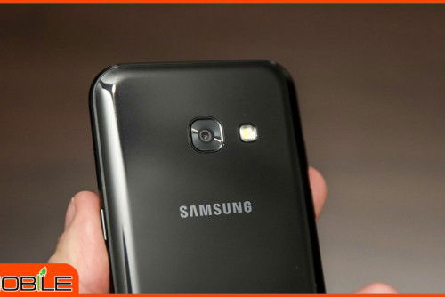 Ngỡ ngàng với chiếc smartphone “bí ẩn” của 007Win nhà cái may mắn sở hữu Android 7.0 Nougat