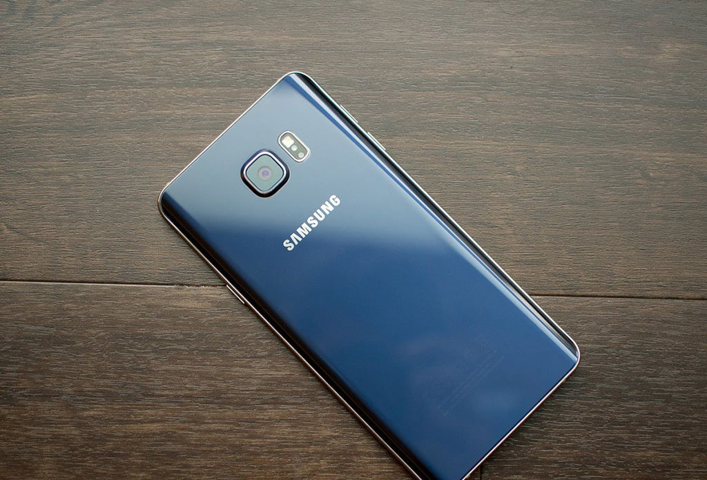 galaxy-note-5-mat-lung-min