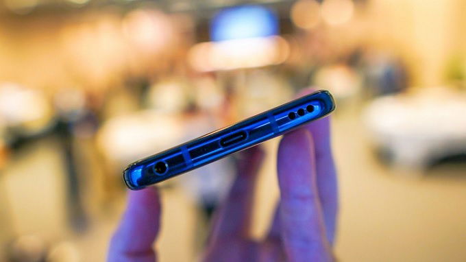 Các cổng kết nối vẫn được LG giữ nguyên