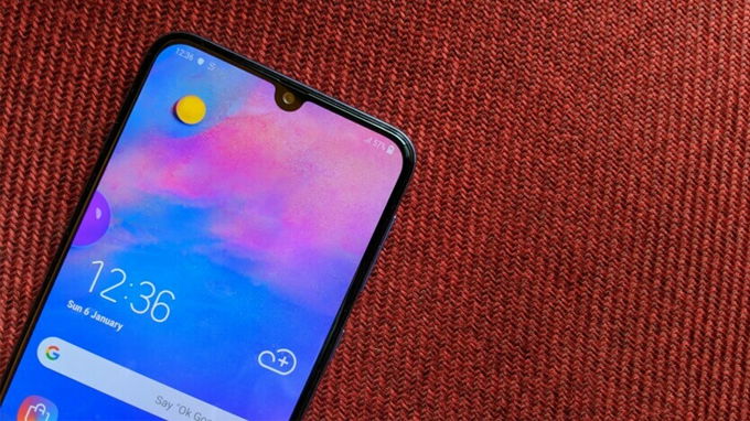 Galaxy M30 sở hữu màn hình U-Infinity rộng 6.4 inch, độ phân giải Full-HD+ trên tấm nền Super AMOLED