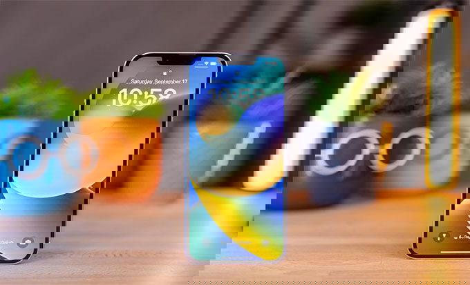 iPhone 14 sử dụng màn hình OLED 6,1 inch