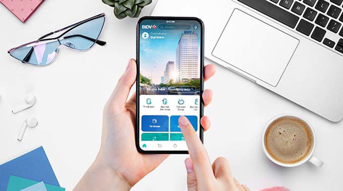 Hướng dẫn cách rút tiền ATM bằng mã QR không cần thẻ