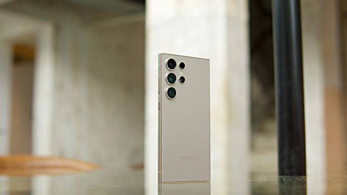 Galaxy S24 Ultra Xám Titan