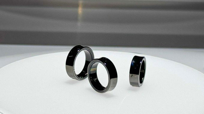 Galaxy Ring màu đen gốm