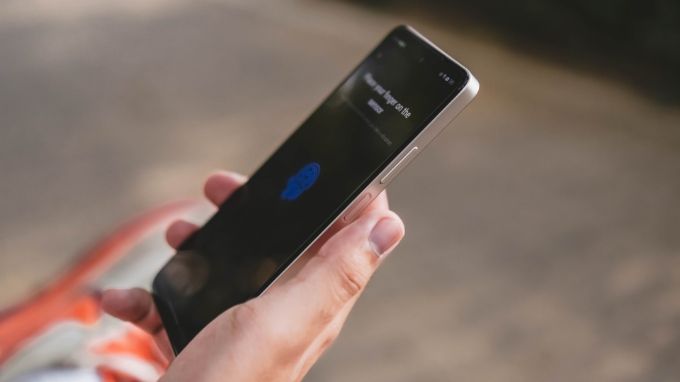 Realme C55 128GB Chính hãng sở hữu thiết kế vuông vức, sang trọng