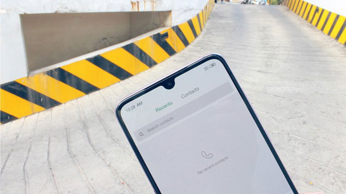 Màn hình giọt nước nhẹ nhàng trên Mi 9