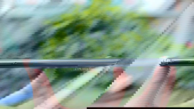 canh-trai-xiaomi-mi-9-se-xtmobile