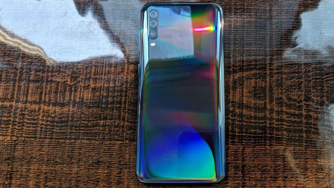 Cụm camera 3 mắt trên Galaxy A50