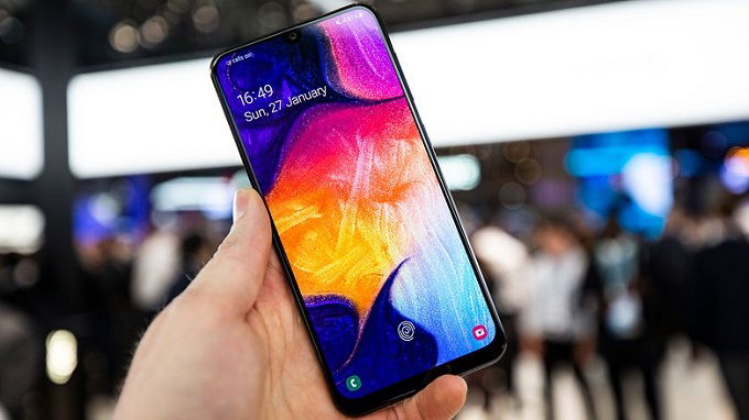 Galaxy A50 đang gây khó khăn cho các đối thủ cùng phân khúc